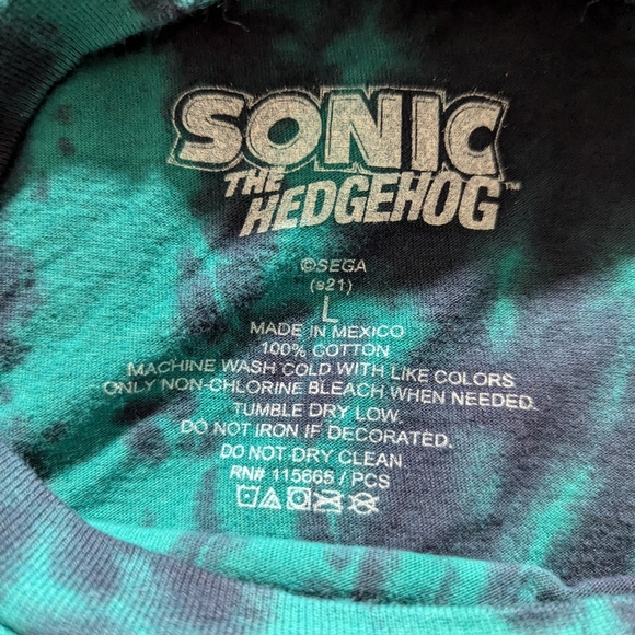 Sonic the Hedgehog T Shirt - Picture 2 of 2